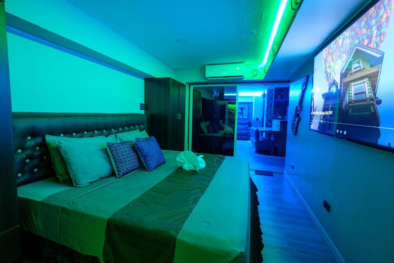 Clockworkorange Luxury Suites 4-Minutes Away To Airport มักตัน ภายนอก รูปภาพ